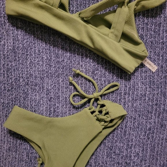 2 piece bikini with strings - Picture 3 of 3
